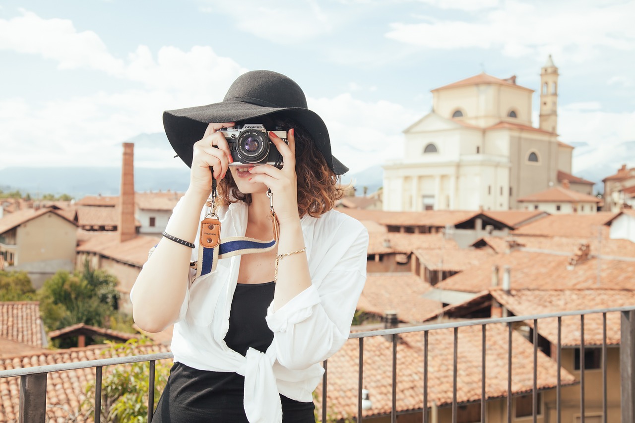 photographer-407068-1280.jpg