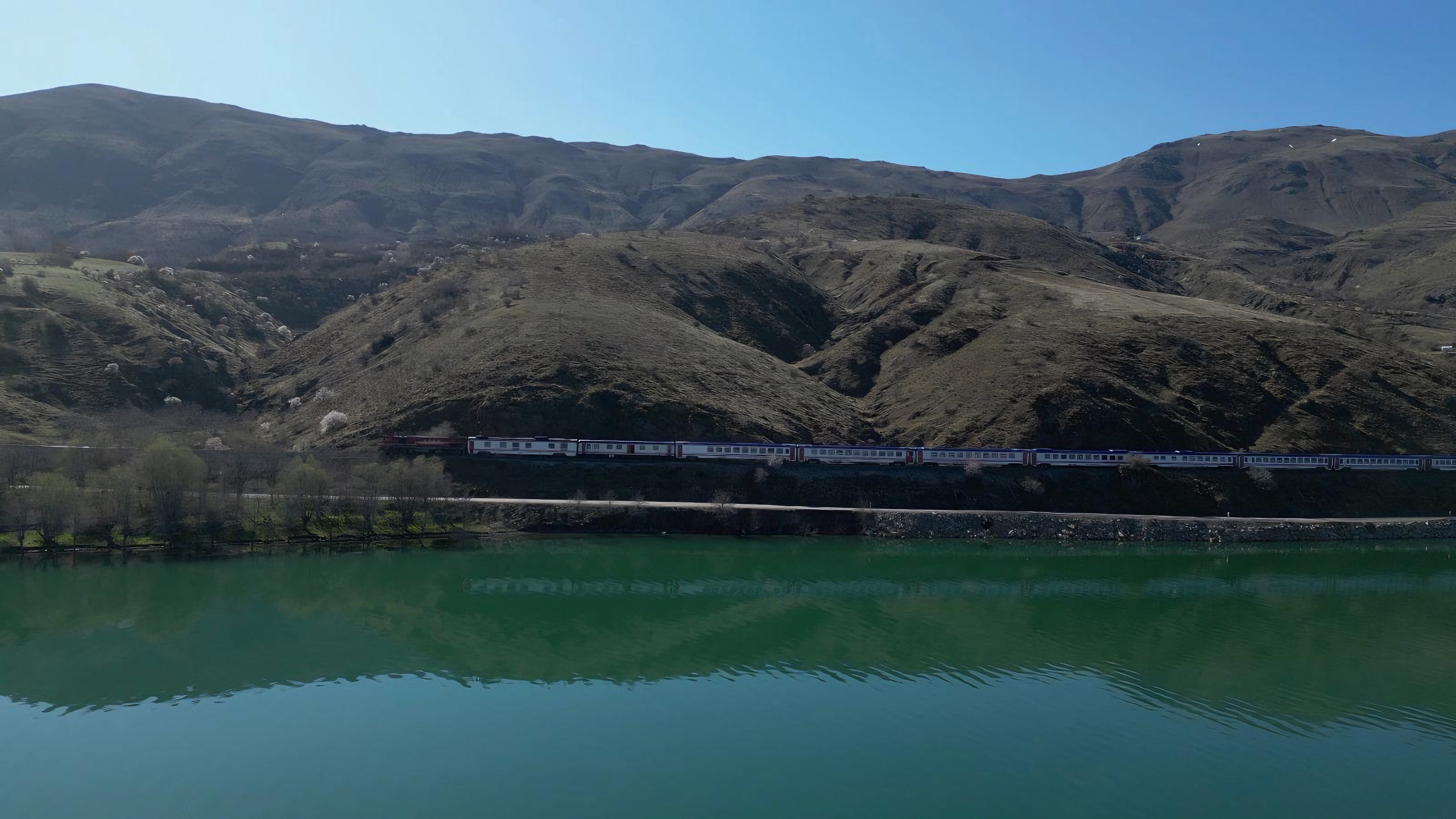 turistik-diyarbakir-ekspresi-cuma-gunu-y-649801-192547.jpg