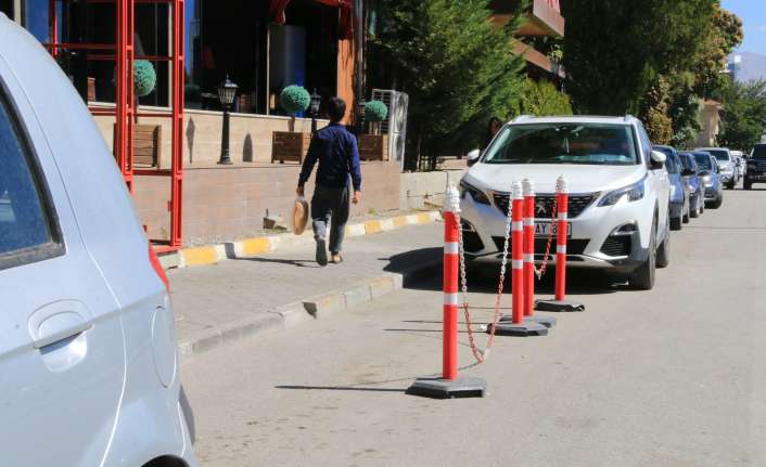 trafik-ekiplerinden-izinsiz-park-yeri-ayirma-denetimi-13602b9.jpg