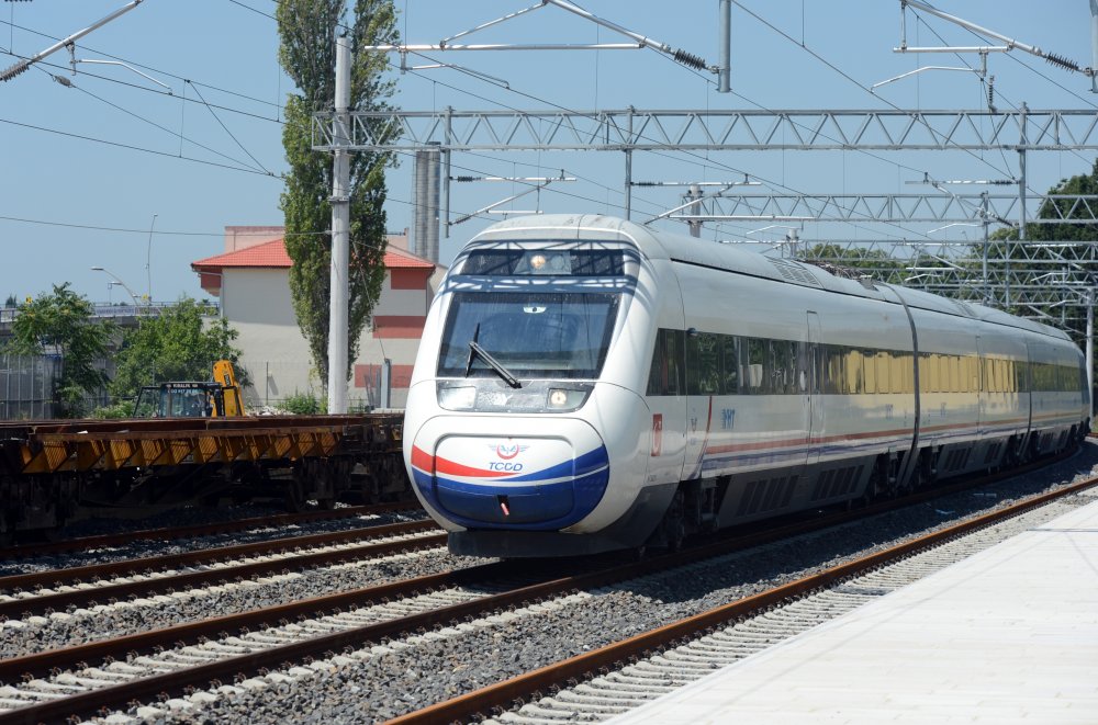 konya-istanbul-yht-bilet-fiyatlari-ucak-bilet-fiyatlarini-gecti-1.jpg