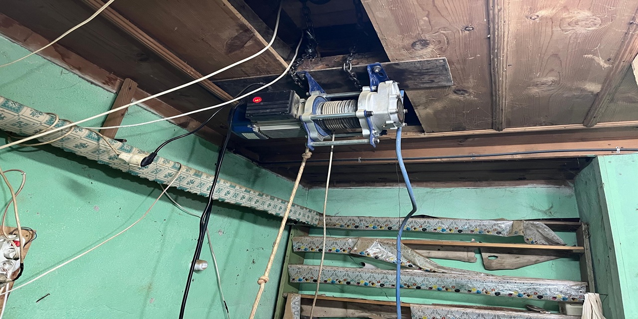 bina, mühendislik, Elektrik kabloları, boru, pipo içeren bir resim Açıklama otomatik olarak oluşturuldu