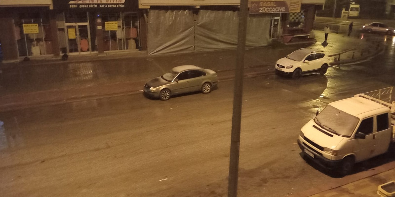 kara taşıtı, taşıt, araç, tekerlek, zemin içeren bir resim Açıklama otomatik olarak oluşturuldu