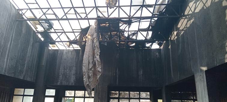 bina, doğal aydınlatma, iç mekan, sanat içeren bir resim Yapay zeka tarafından oluşturulan içerik yanlış olabilir.