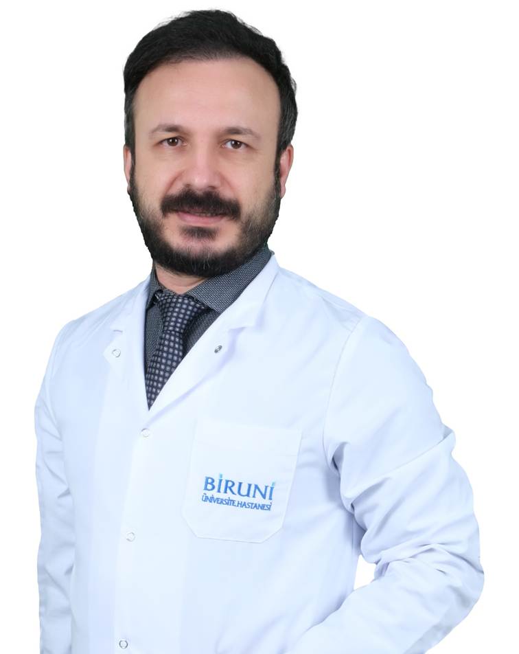 giyim, gömlek, tişört, kişi, şahıs, yaka içeren bir resim Yapay zeka tarafından oluşturulan içerik yanlış olabilir.