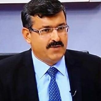 insan yüzü, bağ, bağlamak, ilişki, eşitlik, köstek, kişi, şahıs, gömlek, tişört içeren bir resim Yapay zeka tarafından oluşturulmuş içerik yanlış olabilir.